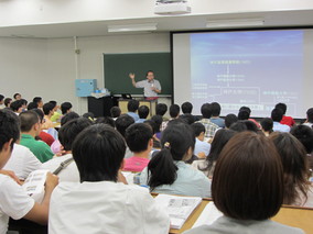 学部・入試説明会 小田啓二学部長 学科改組について
