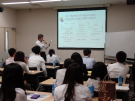 セミナー(専門講義)の様子