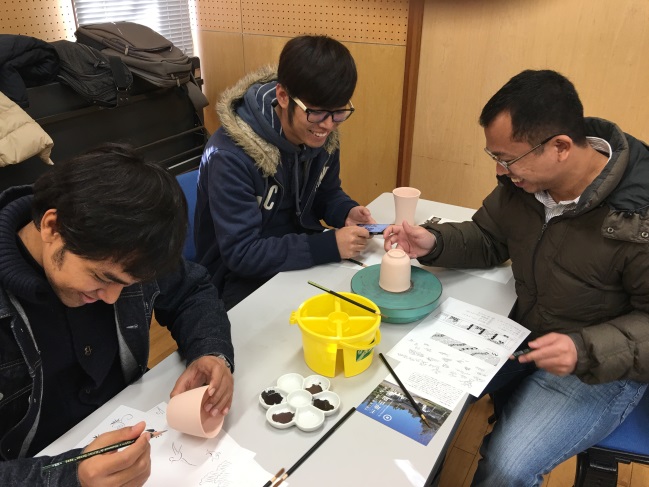 染付デザインを決めるのに試行錯誤